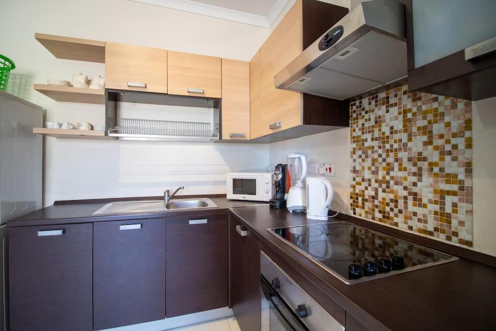 Modern Apt In The Heart Of Maltese Nightlife St. Julian's Exteriör bild